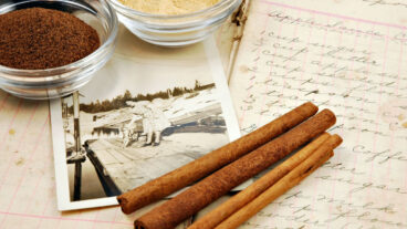 Learn how you can make handwritten recipes into a great gift for the holidays.