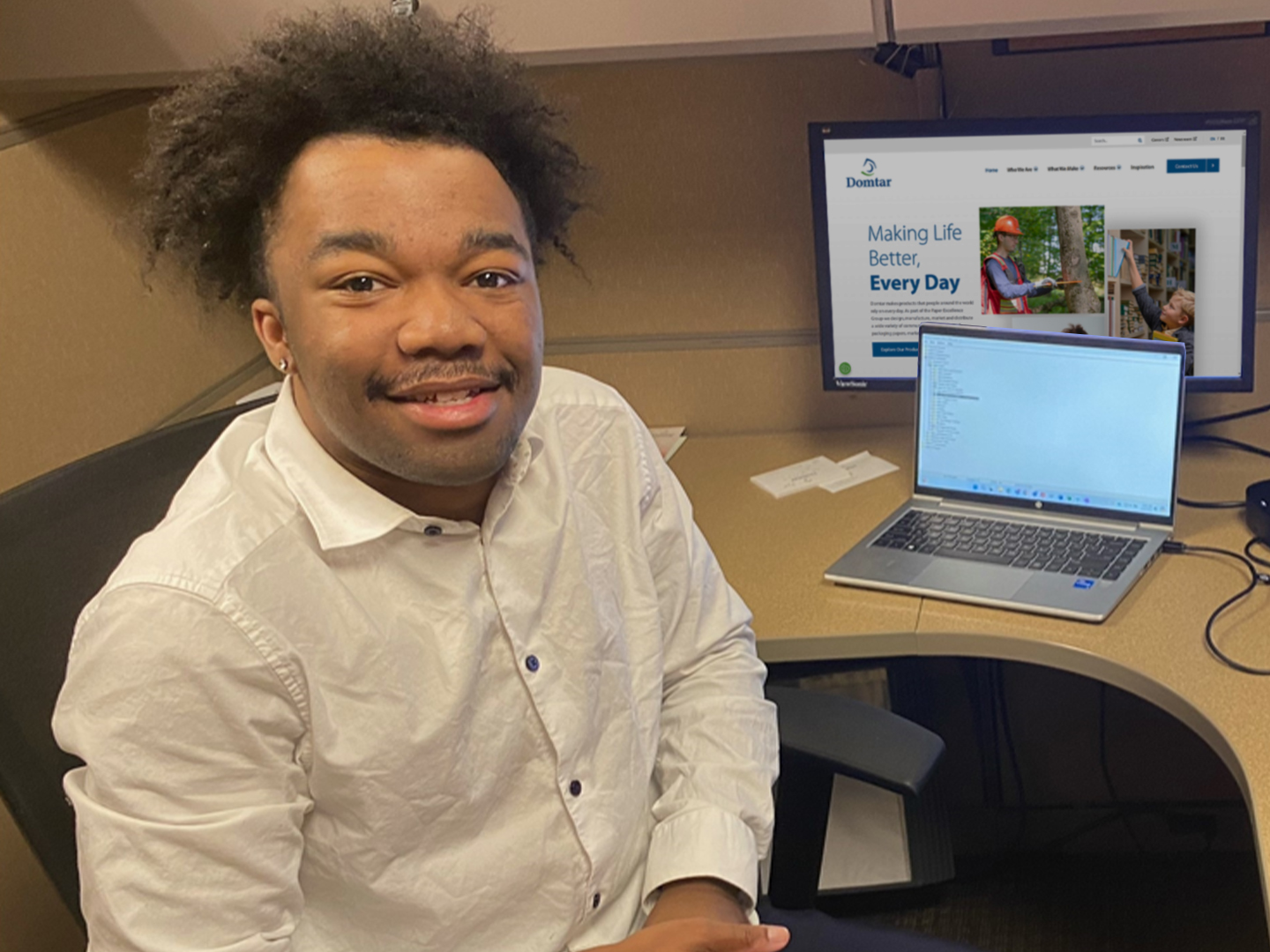 Alex Johnson completed a Domtar internship in 2023. Now he has a full-time job as an inside sales account manager at our Fort Mill headquarters.